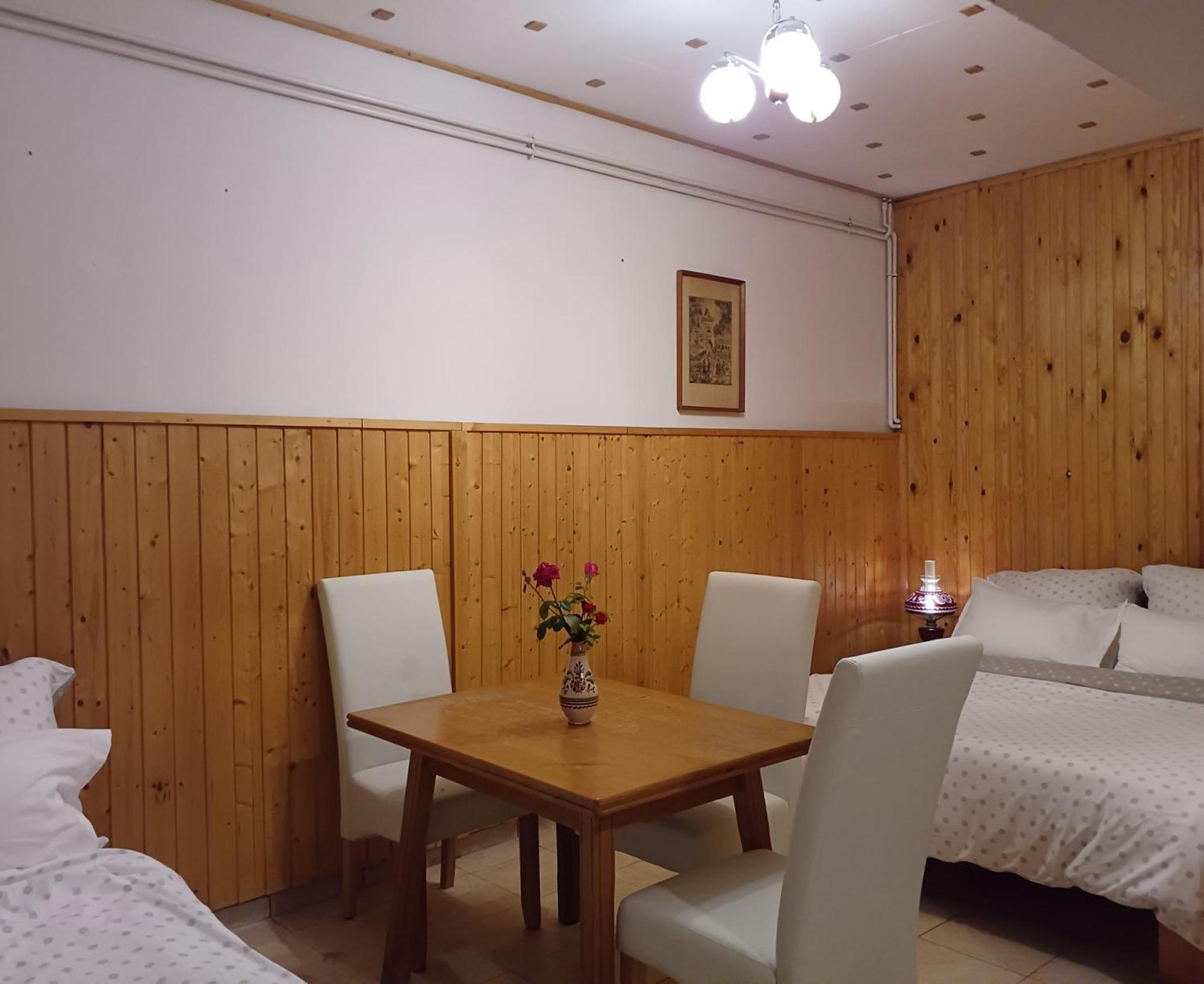 Blues Ryokan Koszeg Bagian luar foto