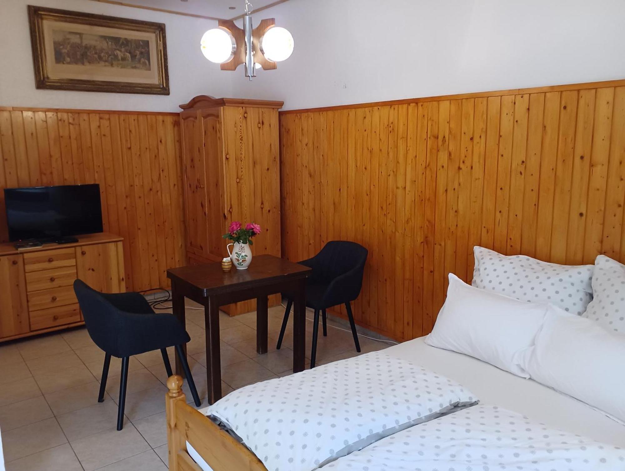 Blues Ryokan Koszeg Bagian luar foto