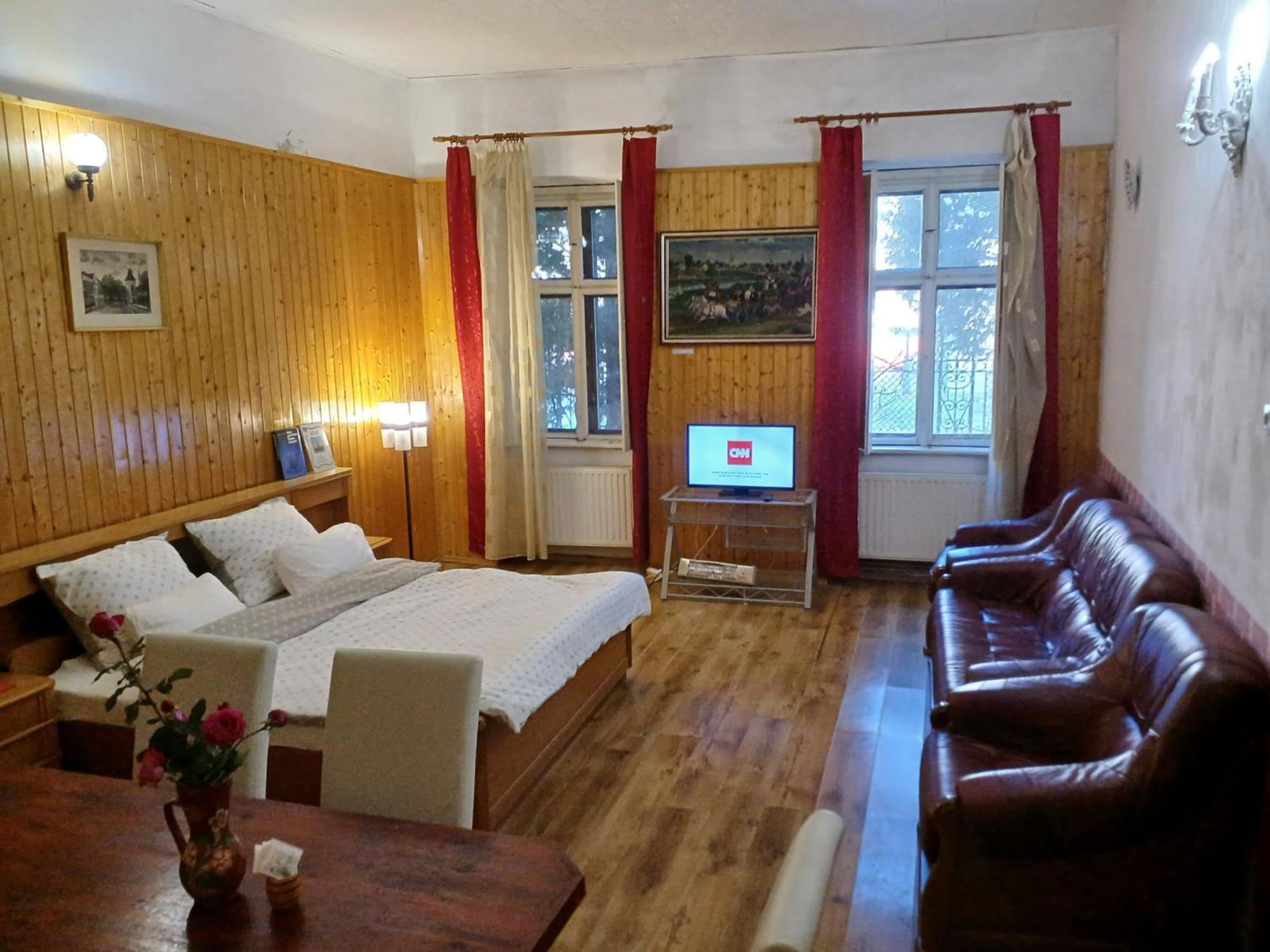 Blues Ryokan Koszeg Bagian luar foto